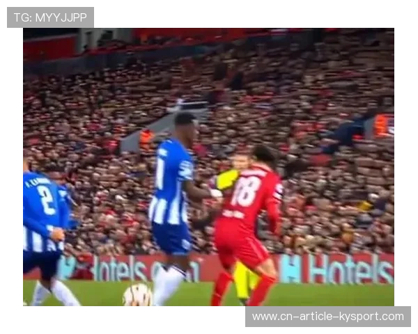 尤文洛卡特利远射贴地斩，门将目送入网